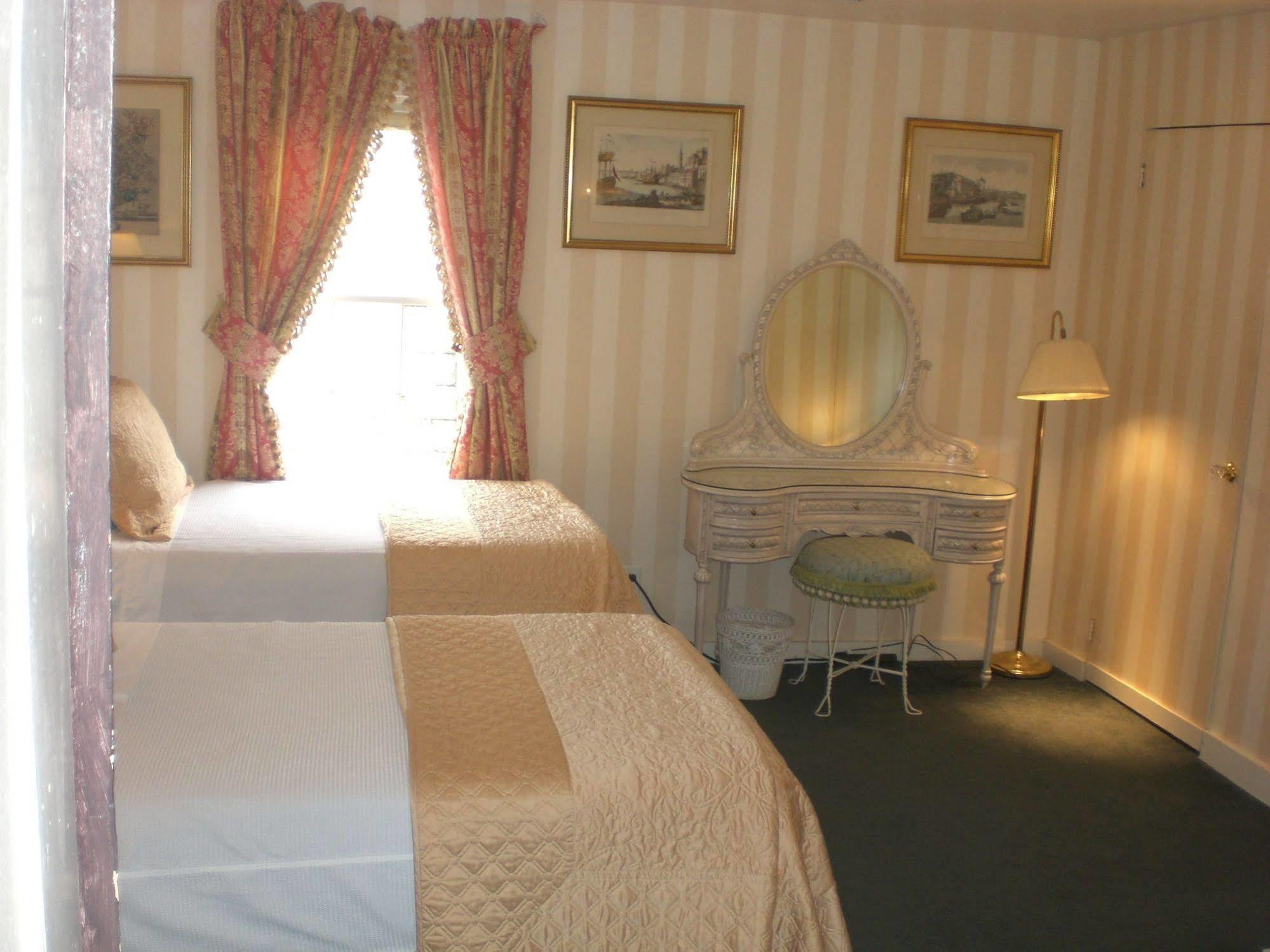 Samuel Durfee House Bed and Breakfast Νιούπορτ Δωμάτιο φωτογραφία